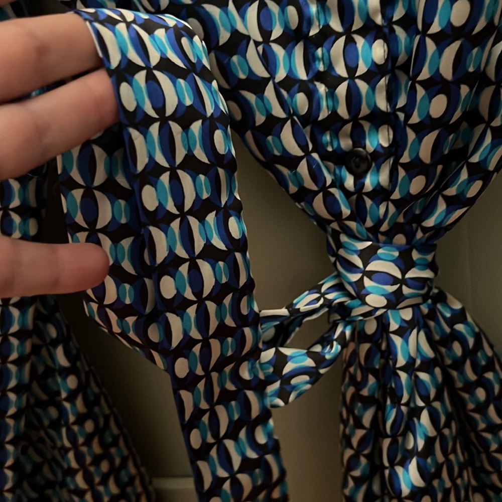 Notations Stretch Art Deco Print Shirt - image 5